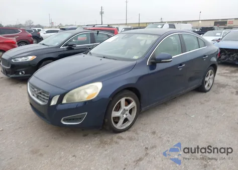 2012 Volvo S60 T5 z USA, uszkodzony, nr VIN YV1622FS0C2039862
